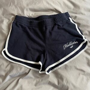 Hollister High Rise Shorts- Small